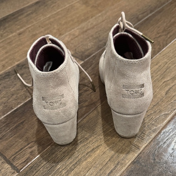 Toms Women's Ankle Boots in Light Beige - Picture 3 of 3